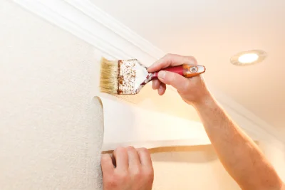 Pose de papier peint à Ovanches — revêtements muraux et toiles de verre
